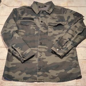 Elwood Men's Camo Button Up Shirt Flap Pockets Patch Army Greens Size M